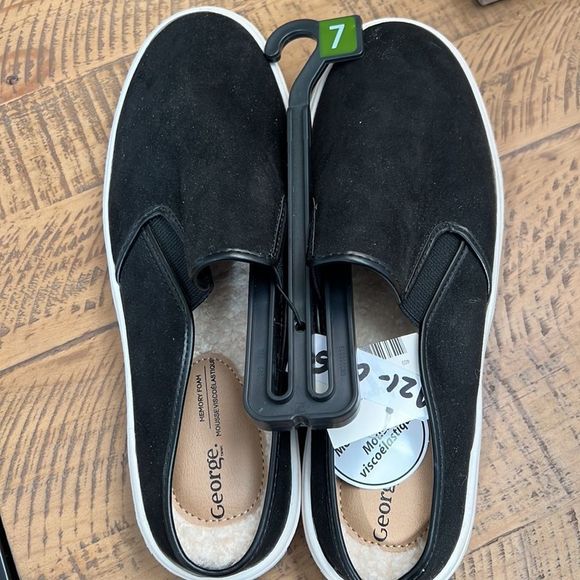 ⭐️3/$30⭐️ George Slipons in multiple sizes - Picture 6 of 6